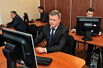 Сотрудники Кольской ГМК сдают тесты на знание стандартов безопасности Сотрудники Кольской ГМК сдают тесты на знание стандартов безопасности